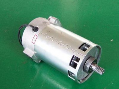 Moteur universel