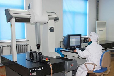 Machine à mesurer les coordonnées (CMM)