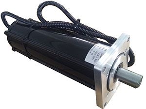 Moteur électrique pour système d'entraînement d'orientation solaire